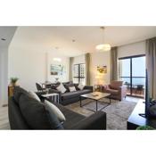 HiGuests - Amazing Sea Views from this 2BR Apt in JBR