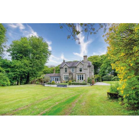 Hill House Country Estate - Princes Gate