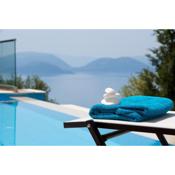 Hillside Villa with Infinity Pool, Breathtaking View