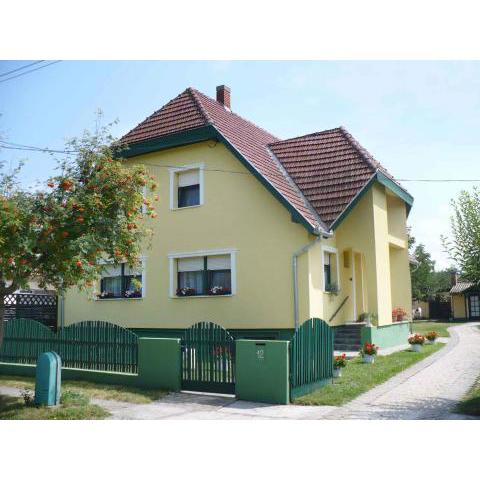 Holiday home Balatonbereny/Balaton 18030