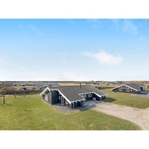 Holiday Home Crista - 500m from the sea in NW Jutland by Interhome