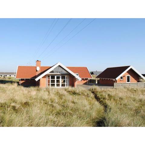 Holiday Home Drusilla - 800m from the sea in Western Jutland by Interhome