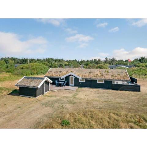 Holiday Home Eddi - 550m from the sea in NW Jutland by Interhome