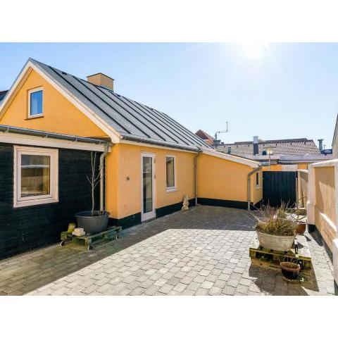 Holiday Home Elaina - 200m from the sea in NW Jutland by Interhome