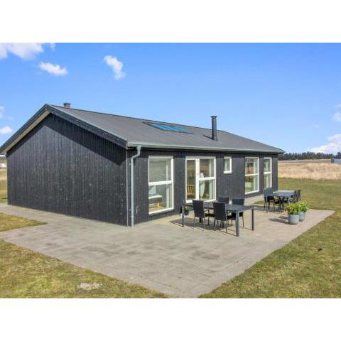 Holiday Home Elianna - 1-6km from the sea in NW Jutland by Interhome