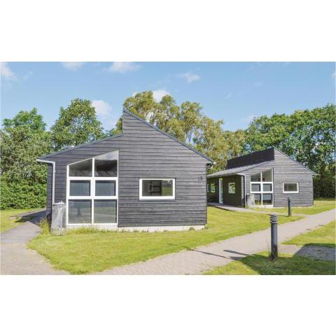 Holiday home Halvejen hytte Spjald I