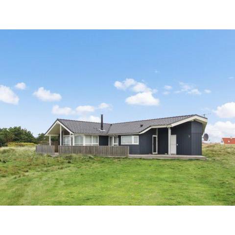 Holiday Home Ilkka - 400m from the sea in NW Jutland by Interhome