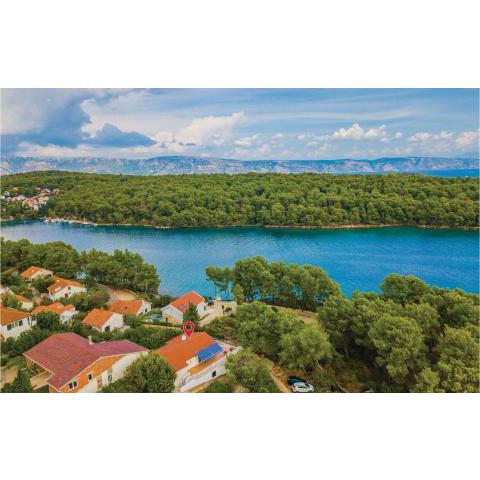 Holiday Home Vrboska with Fireplace 06