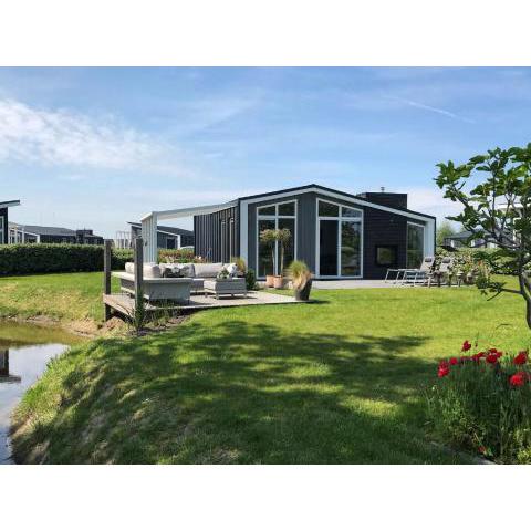 Holiday Home Water Resort Oosterschelde -huisnr- 89 by Interhome