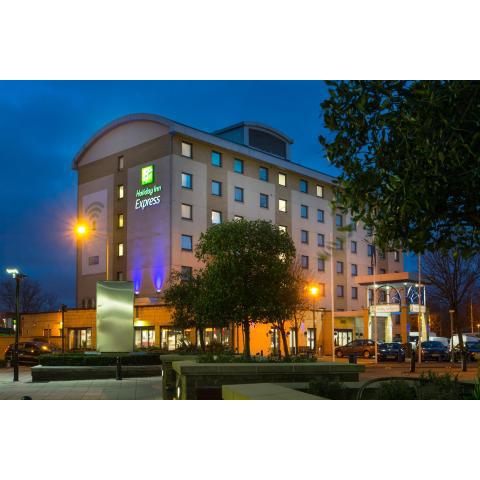 Holiday Inn Express London - Wandsworth, an IHG Hotel