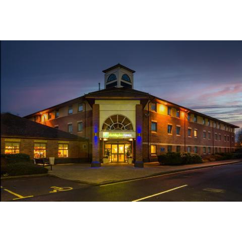 Holiday Inn Express Warwick - Stratford-upon-Avon, an IHG Hotel