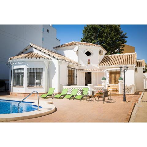 Holidays2Fuengirola Villa Mercedes in center Fuengirola and 2nd line beach