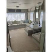 Hollie’s Hemsby holidays - static caravan