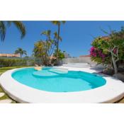 HomeForGuest Villa en Pasito Blanco con piscina y jardin