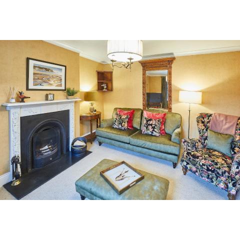 Host & Stay - Sixpence Cottage