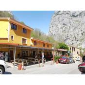 Hotel Garganta del Cares