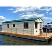 House Boat Jabel