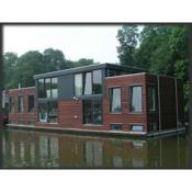 Houseboat Vliegenbos