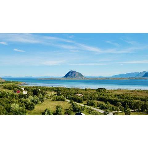 Hoven View - middle of Lofoten