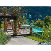 In a green and relaxing atmosphere with pool and stunning lake view