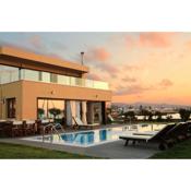 Kimona Villa Seafront Swimming Pool Jacuzzi 6 Bedrooms 21 PAX Kouvohori Villas Crete