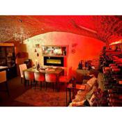 La Cave Rouge - Secret wine cellar in the center
