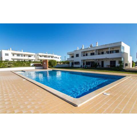 Lake Apartment - Pool and Sea View & Tennis Court & BBQ & A Vilita