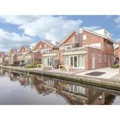 Lake View apartment with dishwasher close to Amsterdam