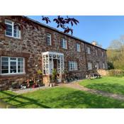 Langdon Barton Farm - Country Farmhouse B&B