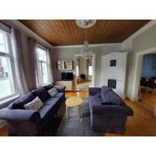 Large, quiet and centrally located apartment