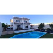 Large Villa - Private Pool - 6 Bedrooms