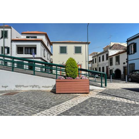 Largo dos Milagres, a Home in Madeira