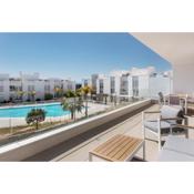 Le Mirage, Modern 3 bedroom apartment overlooking the pool