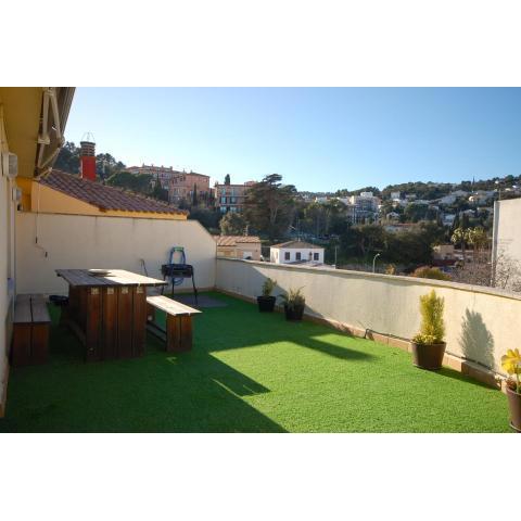 Lets Holidays terrace apartment