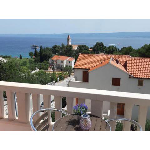 Liliana Bol Apartment with Wonderful Sea View Near the Beaches