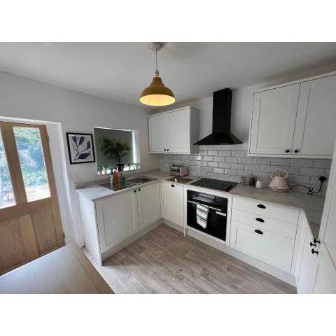 Littlehampton House - 4 bedroom house sleeps 8