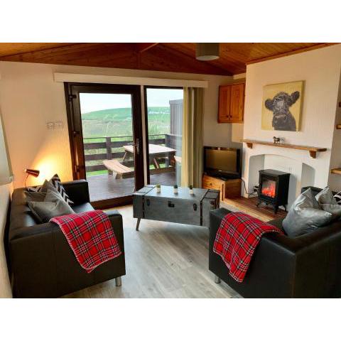 Lodge Cabin with Fabulous Views - Farm Holiday