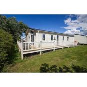 Lodge With Decking At St Osyth Beach In Essex Ref 28002cw