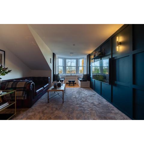 Loft on the Crescent - 5 Star Scottish Luxury - Prime West End Location