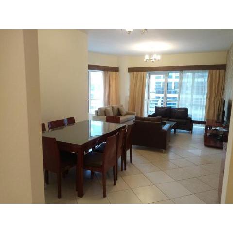 Lovely 2BR Al Deyafa