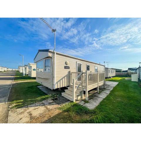 Lovely 6 Berth Caravan For Hire In Norfolk, By A Beautiful Beach! Ref 50030j