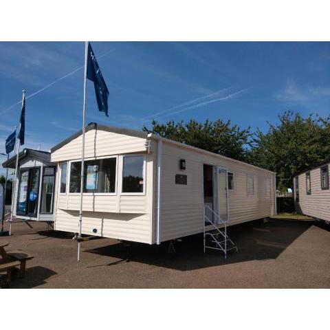 Lovely 8 Berth Caravan At Manor Park, Near Hunstanton Beach Ref 23039s