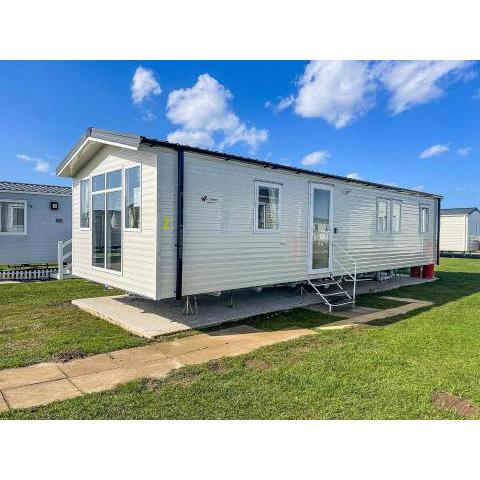 Lovely 8 Berth Caravan For Hire At Barmston Beach Holiday Park Ref 62002o