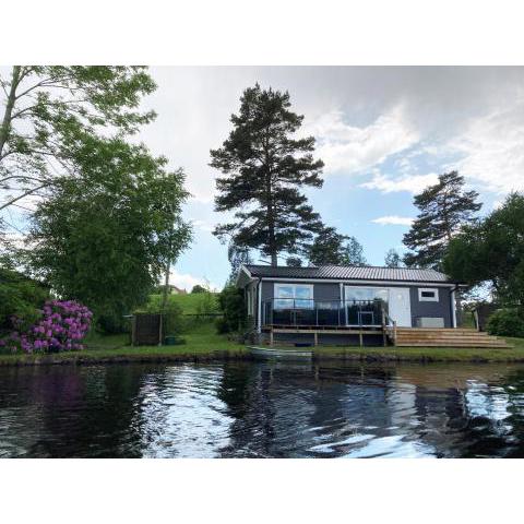 Lovely cottage in Bankeryd with a panoramic view of the lake