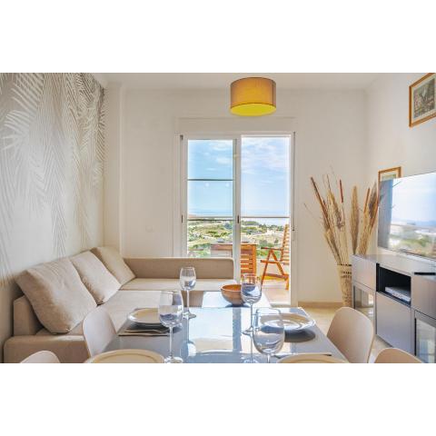 Lovely Front line apt. with sea views in Manilva