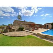 Lovely Holiday Home in Vilafranca de Bonany with Pool and large garden