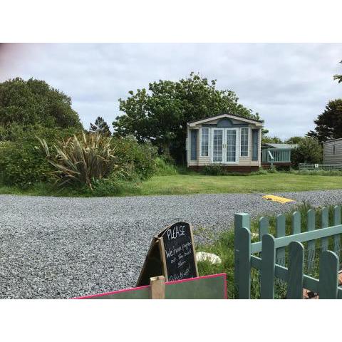 lovely holiday home nr Kynance Cove