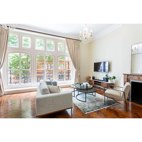 Lovely Stylish Two-bedroom Kensington Home