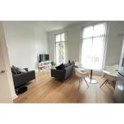 Luminous 1BD Flat w Balcony Kensington