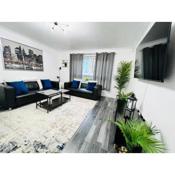 Lush Gated Cardiff Bay Flat with FastWifi and Parking